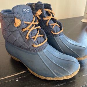 Women’s Quilted Navy Sperry boots